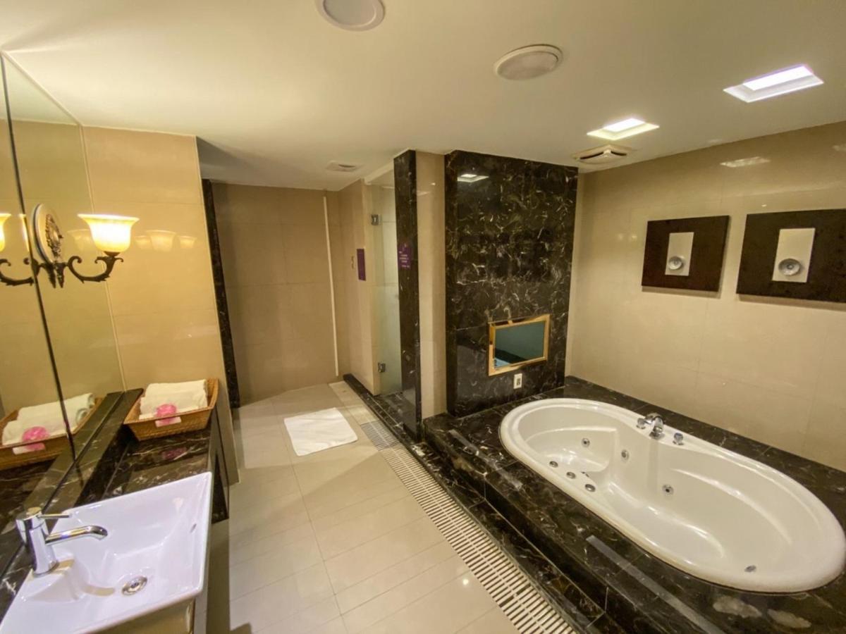 Discovery Motel - Nangang Taipei Esterno foto